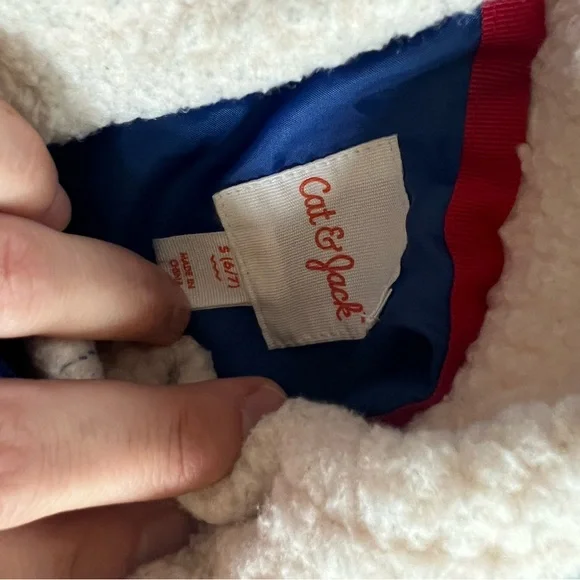 Kids Cat & Jack Retro Puffer Vest - Picture 6 of 6